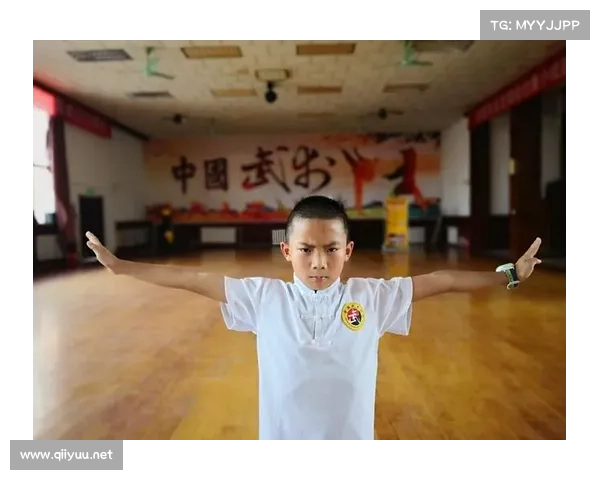 十三岁少女王雨晴的武术冠军之路每日五小时特训记录与成长故事 十三岁少女王雨晴的武术冠军之路每日五小时特训记录与成长故事